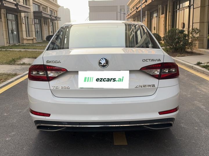 Octavia 2019 TSI230 DSG Luxury photo 3