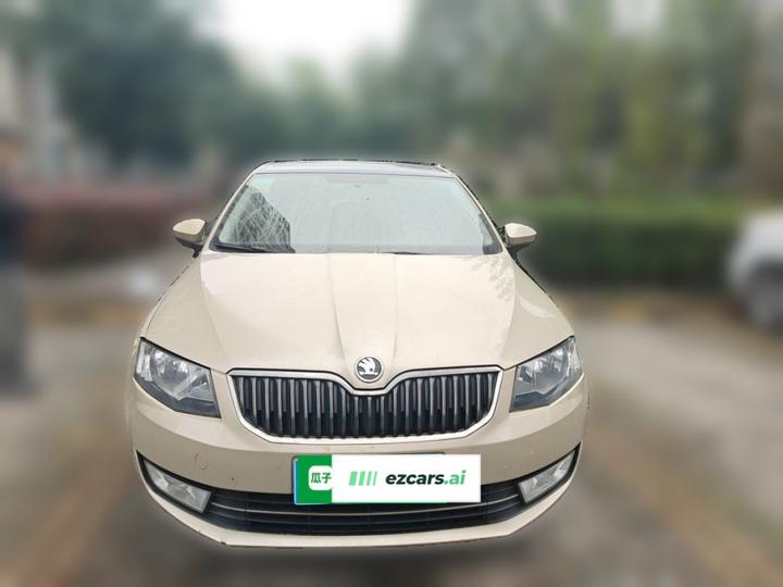 Octavia 2015 1.6L AT photo 2