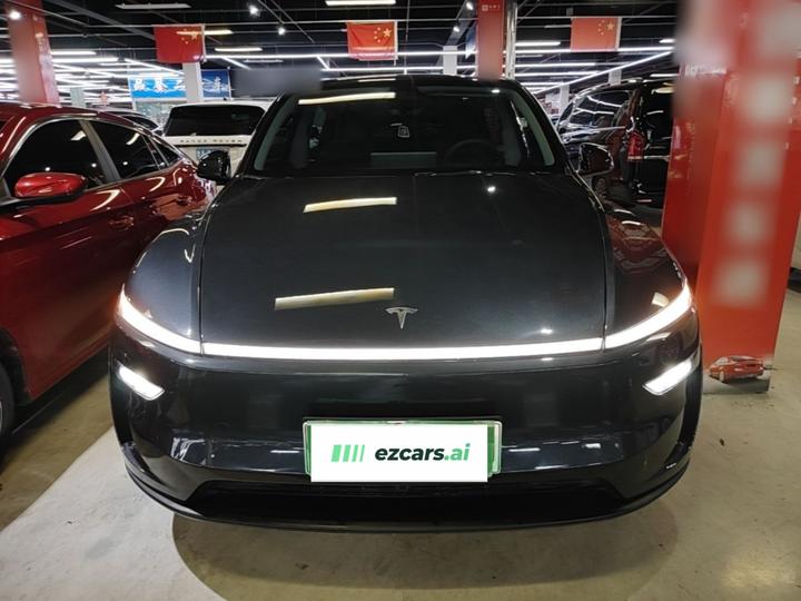 Model Y 2025 RWD photo 2