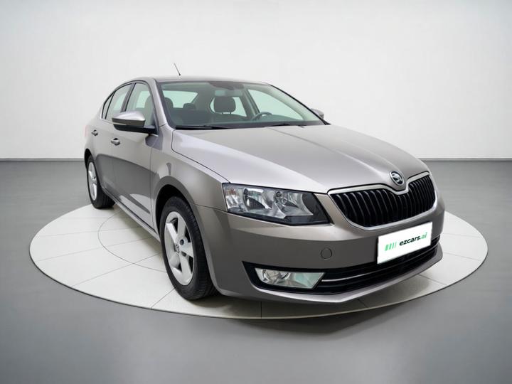 Octavia 2015 1.6L MT photo 3