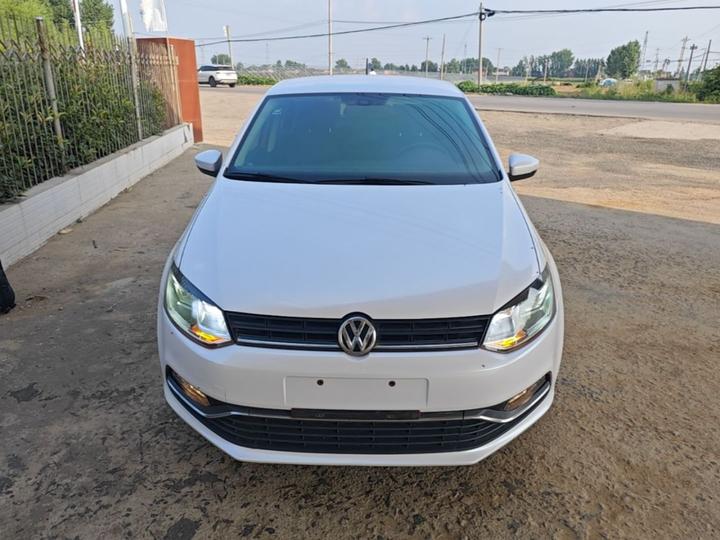 Polo 2014 1.6L AT Comfort photo 2