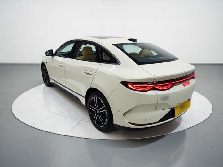 Qin L 2025 EV 545KM Excellence photo 4