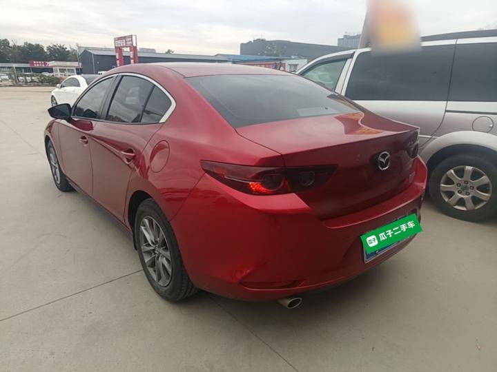 3 Axela 2021 1.5L AT photo 4