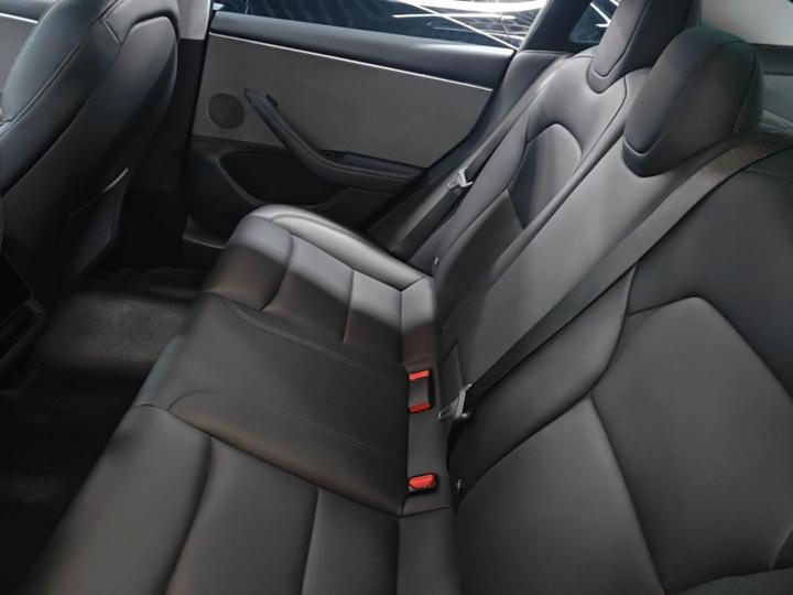 Model 3 2023 RWD photo 4