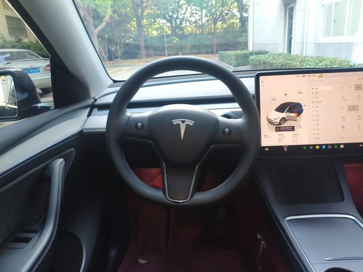Model Y 2023 RWD photo 6