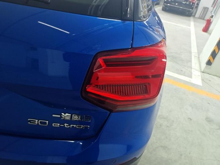 Q2L e-tron 2019 Q2L e-tron EV Smart photo 7