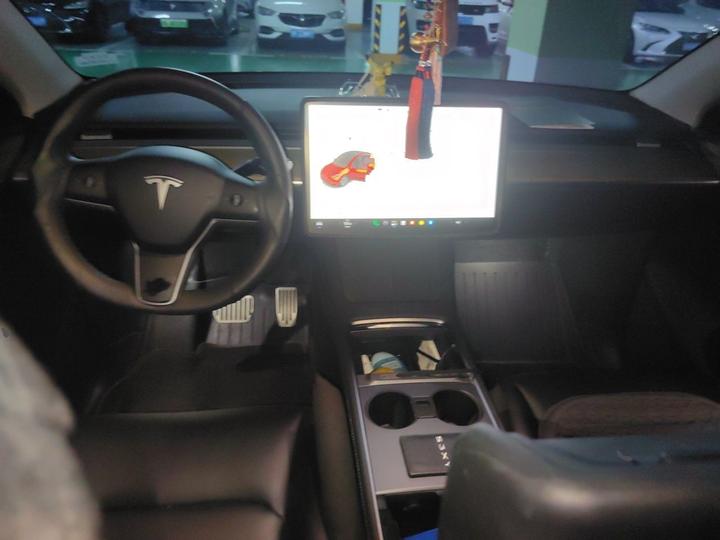 Model Y 2022 RWD photo 5
