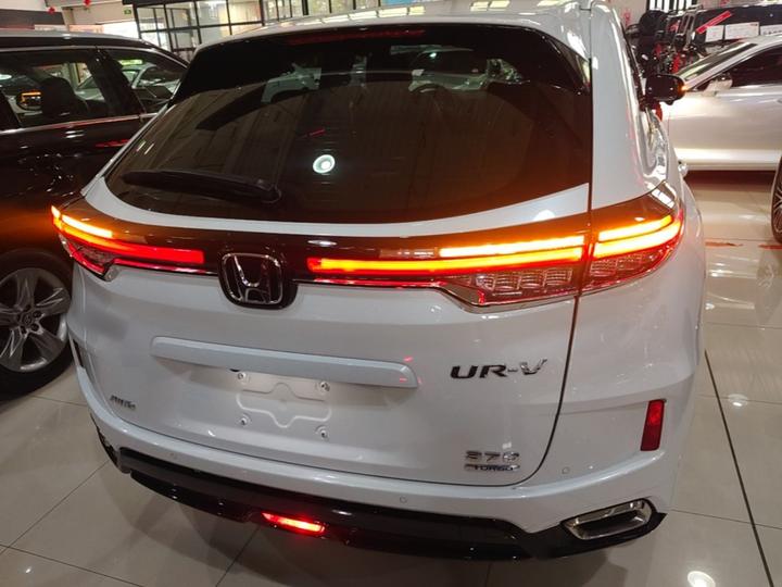 UR-V 2020 370TURBO AWD Exclusive photo 3