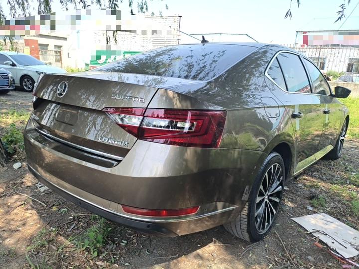 Superb 2016 TSI330 DSG photo 4