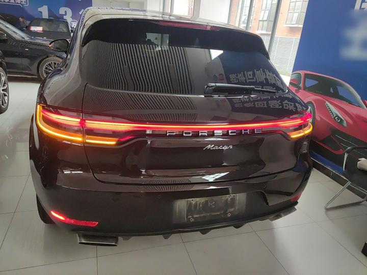 2018 Macan 2.0T photo 3