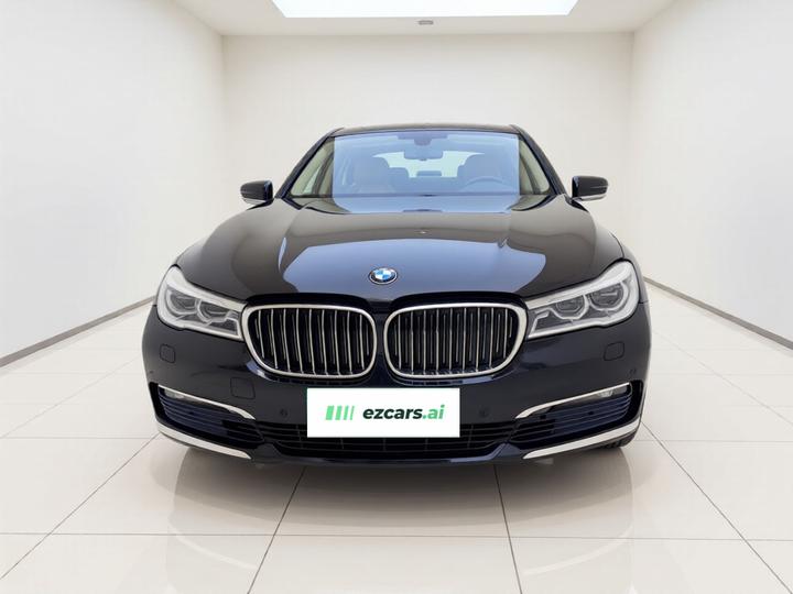 7 Series 2016 730Li Luxury photo 2