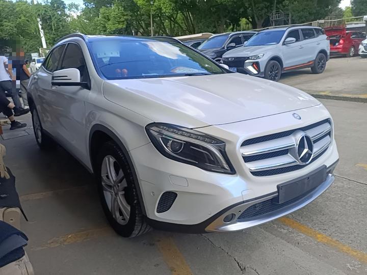 GLA Imported 2015 GLA 200 photo 3