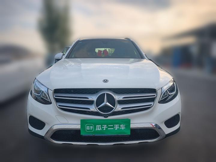 GLC 2018 GLC 200 4MATIC photo 2