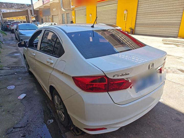 2018 1.5L CVT Comfort photo 4