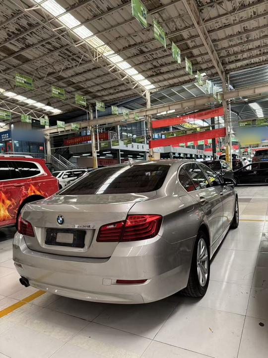 5 Series 2014 520Li photo 3
