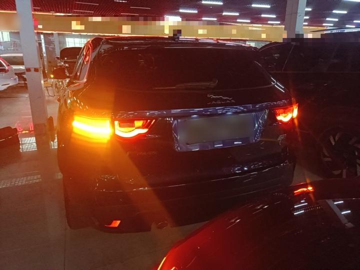 F-PACE 2019 2.0T AWD Exclusive photo 3