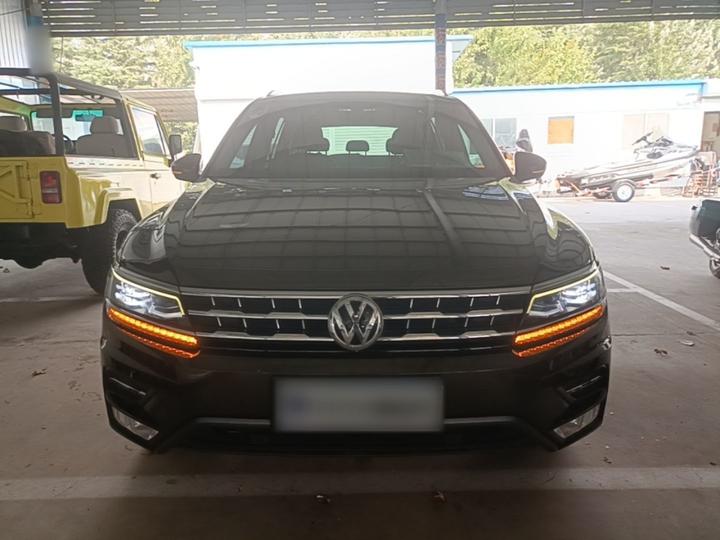 Tiguan L 2017 330TSI AT RWD Flagship photo 2