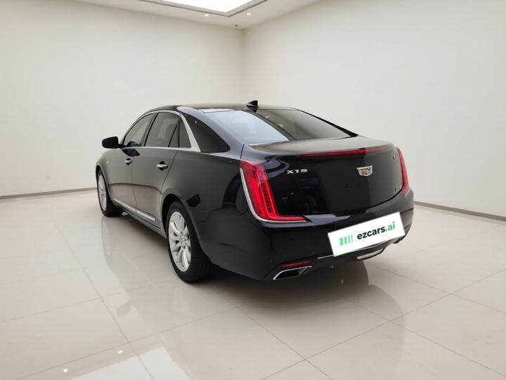 XTS 2018 28T Tech photo 4