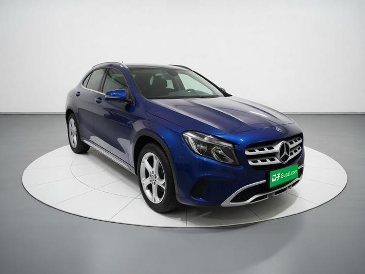GLA 2019 GLA 200 Dynamic photo 3