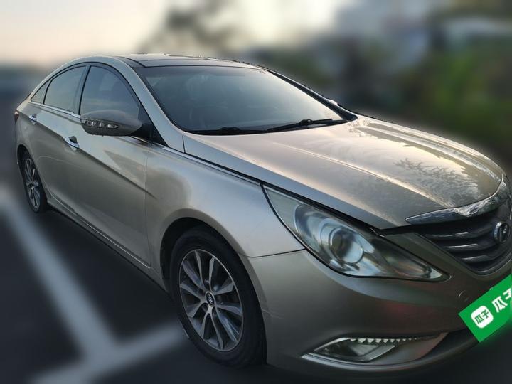 Sonata 2013 2.0L AT Luxury photo 3