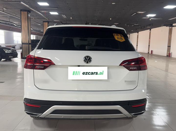 Tayron 2020 280TSI RWD Luxury Connected photo 3