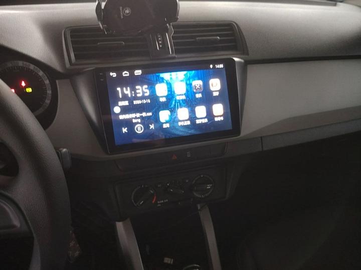 Fabia 2017 1.4L AT photo 8
