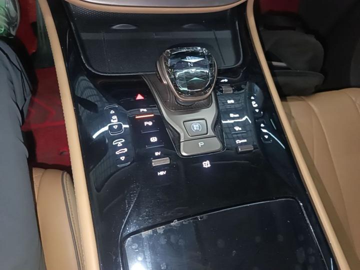 D9 2022 DM-i 970 AWD Flagship photo 5