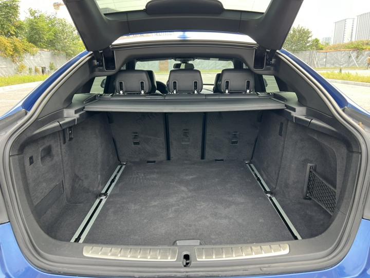 3 SeriesGT 2019 320i M Sport Package photo 8