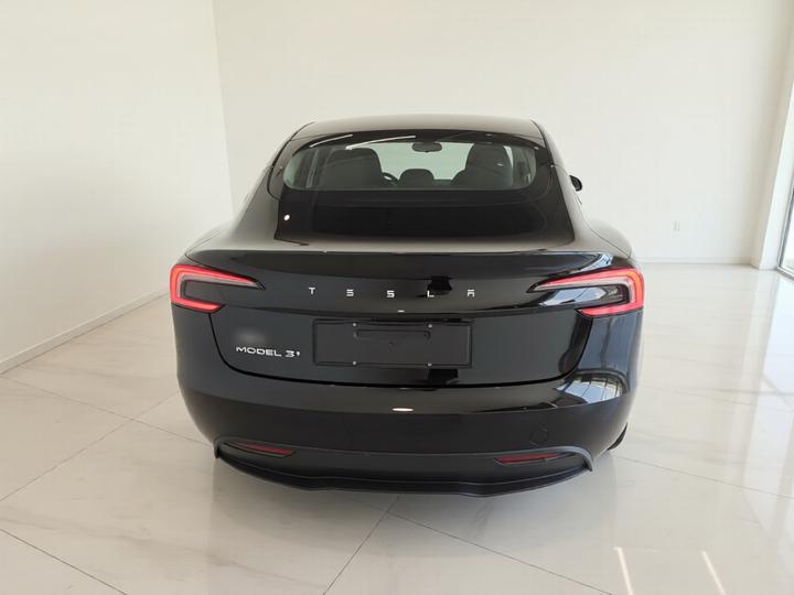 Model 3 2023 Long Range AWD photo 3
