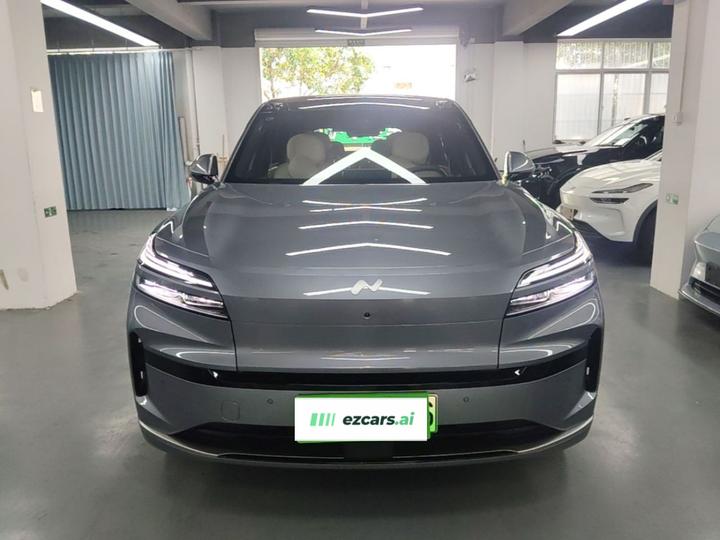 L90 2025 Max 6-Seater 85 photo 2