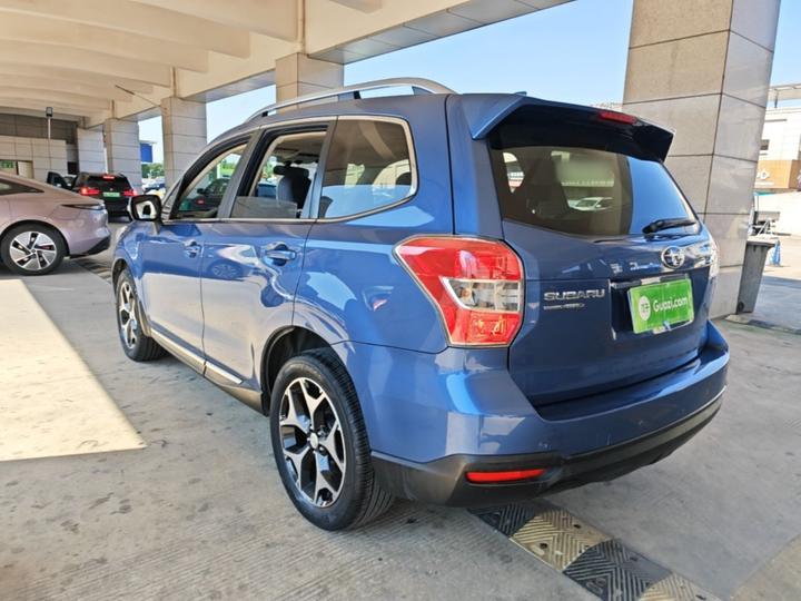 Forester 2015 2.0i Anniversary Edition photo 4