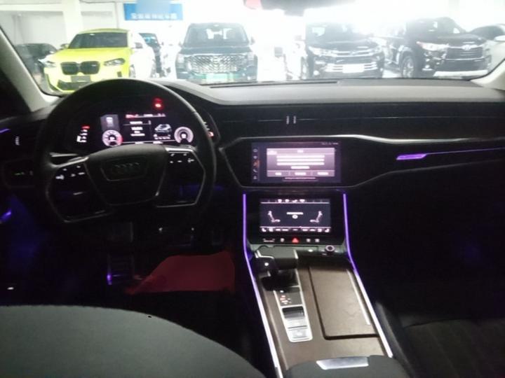 A6 Imported 2020 allroad quattro Explorer 55 TFSI Exclusive Off-road photo 5