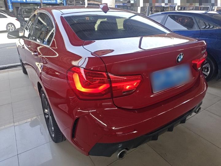 1 Series 2022 120i M Sport photo 4