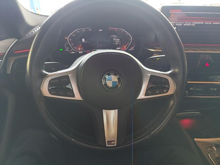 5 Series 2021 525Li M Sport Package photo 2