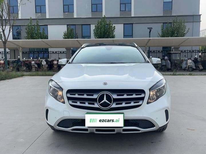 GLA 2018 GLA 200 Dynamic photo 2
