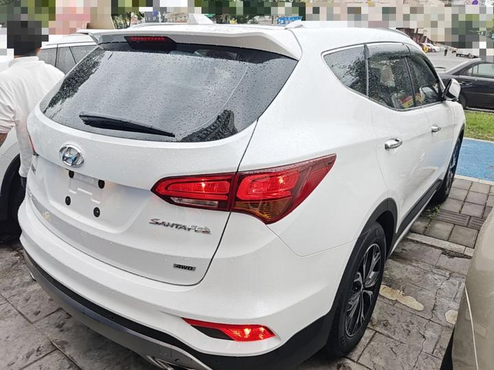 Santa Fe 2017 2.0T AT AWD Smart 7-Seater photo 6