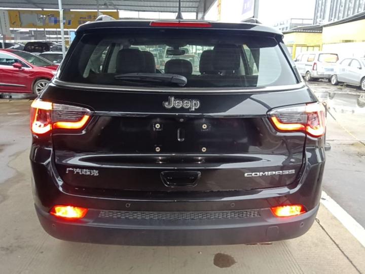 Compass 2019 220T AT photo 3