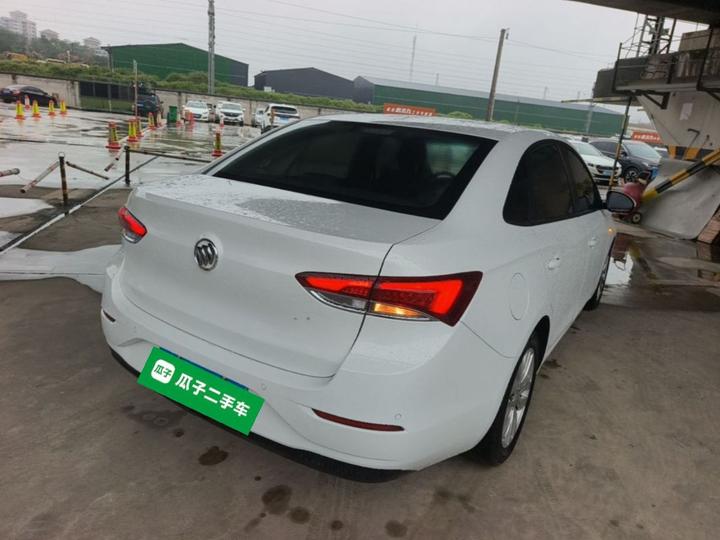Excelle 2021 Facelift Classic 1.5L AT Elite photo 4