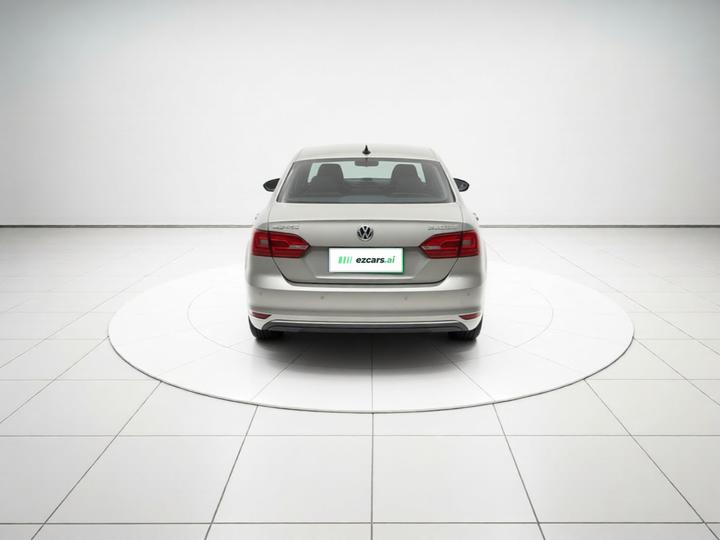 Sagitar 2014 Facelift 1.6L AT Comfort photo 5