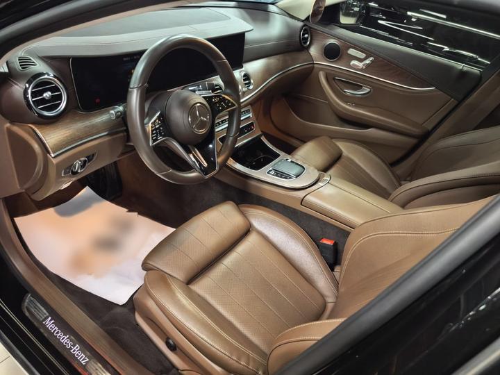 E-Class 2023 E 260 L 4MATIC photo 8