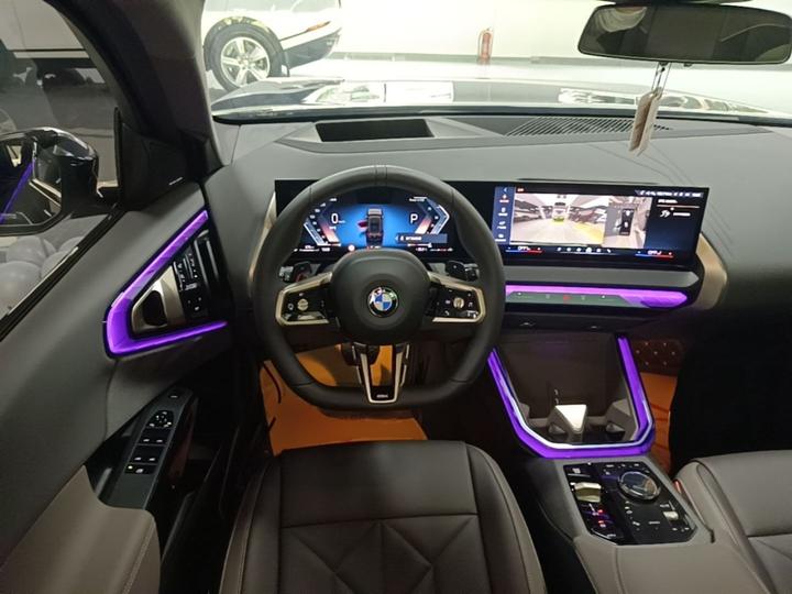 X3 2026 xDrive30L Leading M M Sport Night Package photo 6