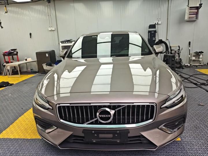 S60 2022 B4 Luxury photo 2