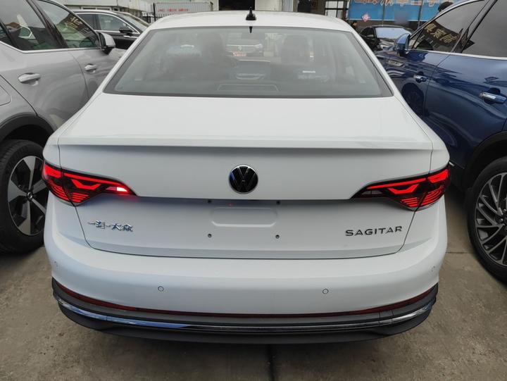 Sagitar 2025 Facelift 200TSI DSG photo 3