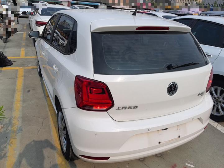 Polo 2016 1.6L AT Comfort photo 4