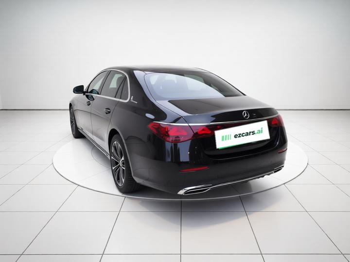 E-Class 2025 E 300 L Luxury photo 4