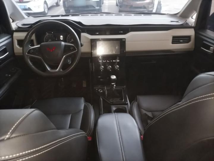 Wuling 2021 1.5T MT Luxury photo 5