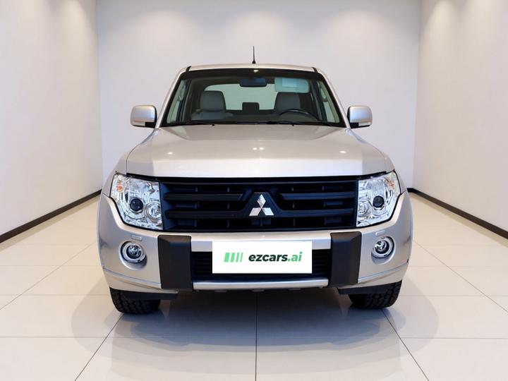 Pajero Imported 2010 3.0L AT Luxury photo 2