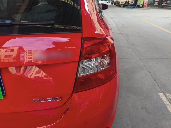 Rapid Spaceback 2016 1.6L AT photo 7