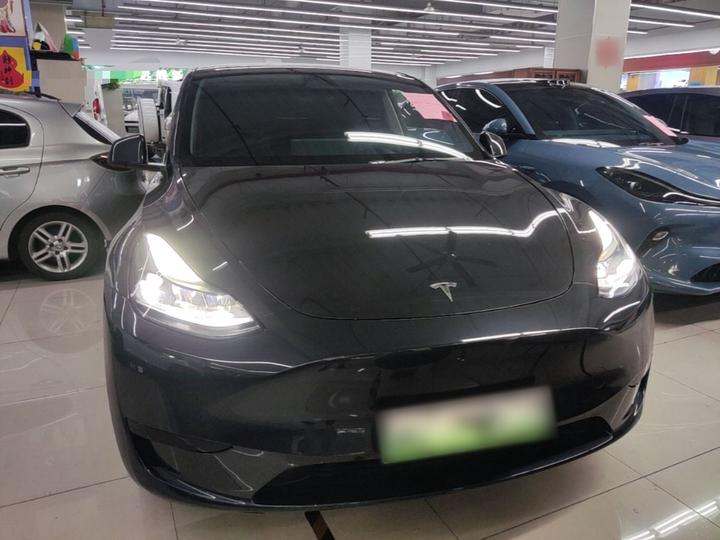 Model Y 2024 RWD photo 2