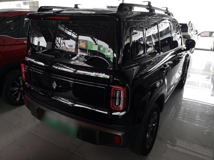 Plus 2025 Smart Premium 5-Seater photo 6